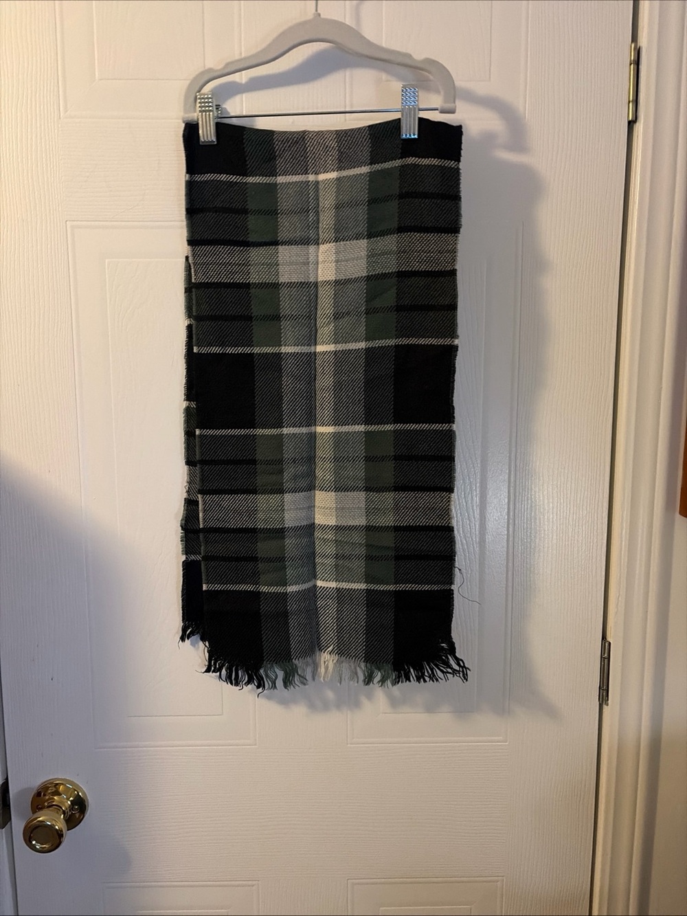 Women's Black & White Plaid Rectangle Scarf with Fringe 44X11”